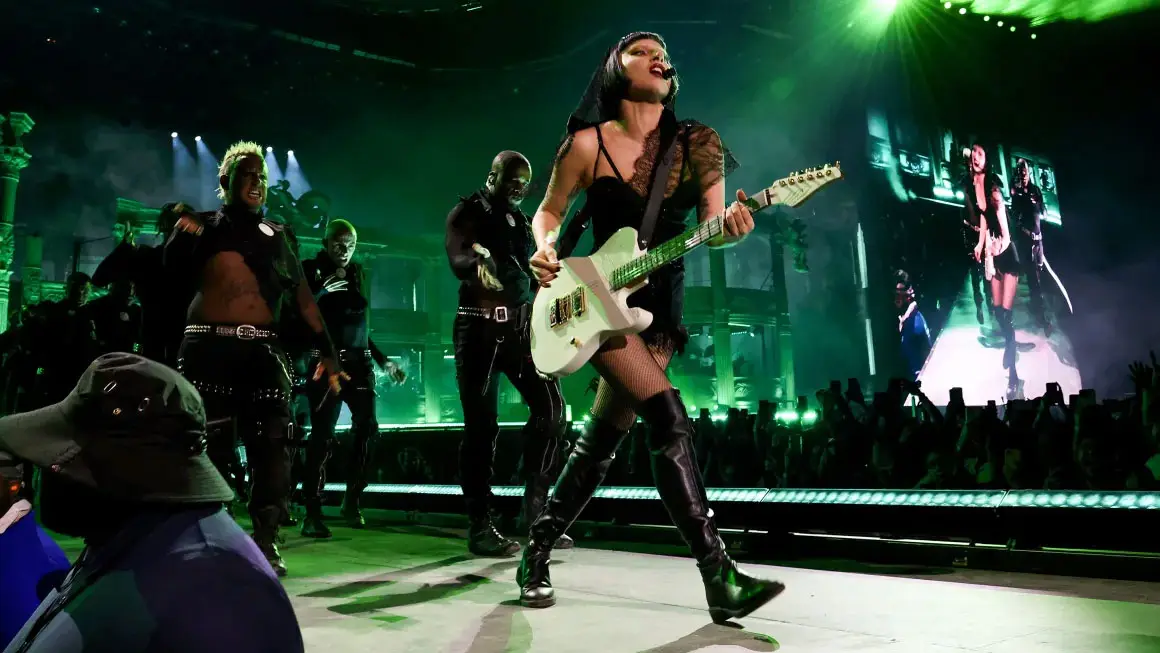 Lady Gaga Faces Mic Issues During Coachella Performance